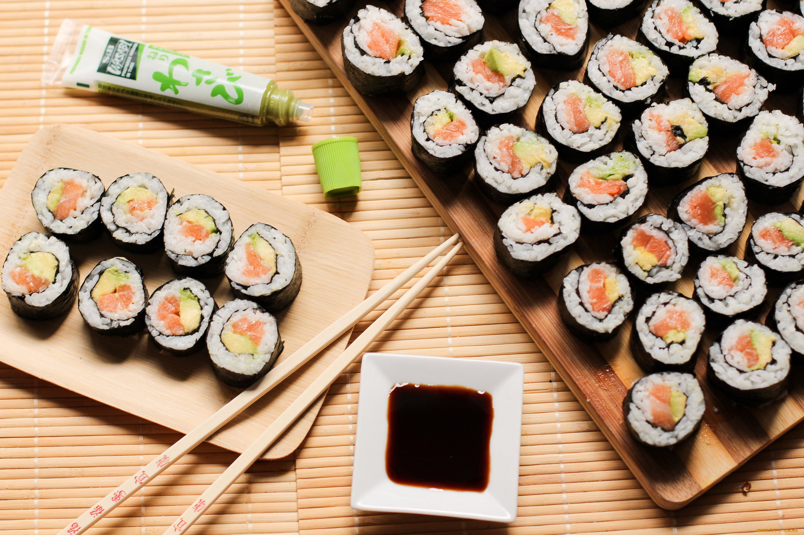 еда, рыба, , морепродукты, , суши, , роллы, японская, роллы, кухня, соус