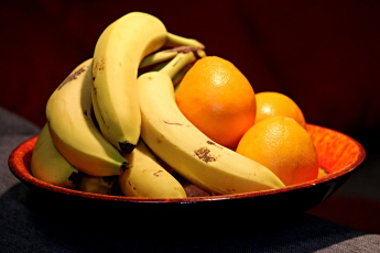 Картинка еда фрукты +ягоды апельсины бананы натюрморт
