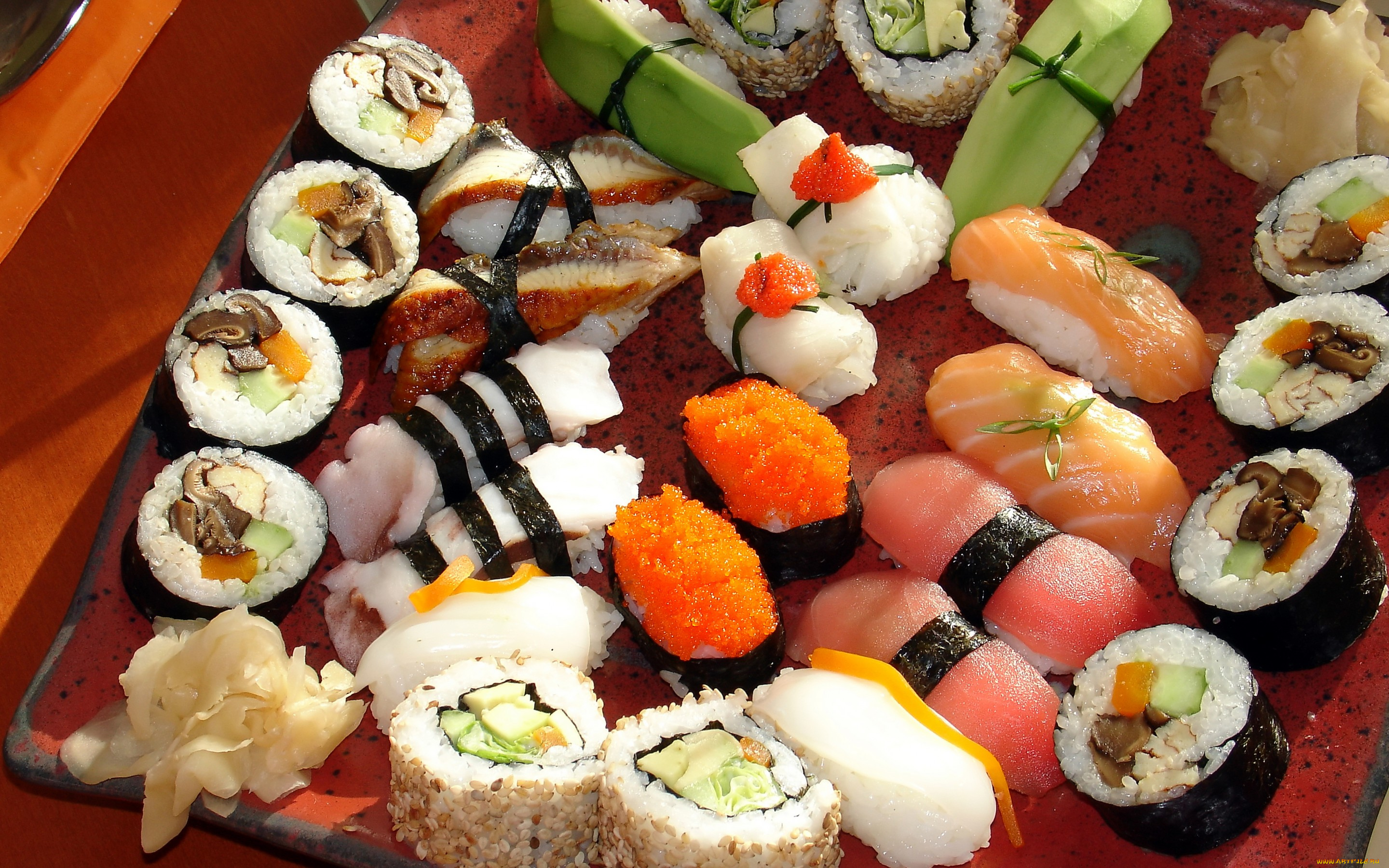 еда, рыба, , морепродукты, , суши, , роллы, зелень, ломтики, японская, кухня, сервировка, Япония, сашими, лосось, красная, роллы, морепродукты, грибы, васаби, имбирь, суси, суши, japan, food, перец, россыпь, рис, икра, sushi