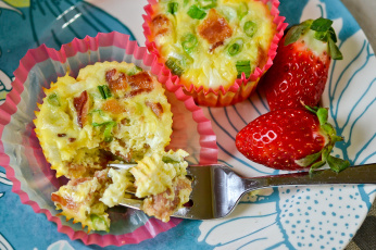 Картинка muffin-cup+souffles еда пирожные +кексы +печенье кексы закуска клубника