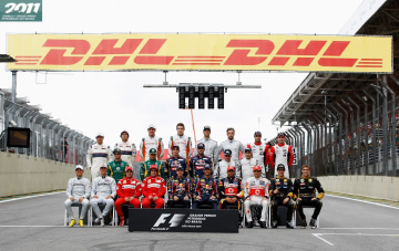 Картинка f1 2011 les 24 pilotes de la saison спорт формула команда 1 гонщики