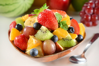 Картинка еда мороженое +десерты клубника десерт ягоды фрукты фруктовый салат