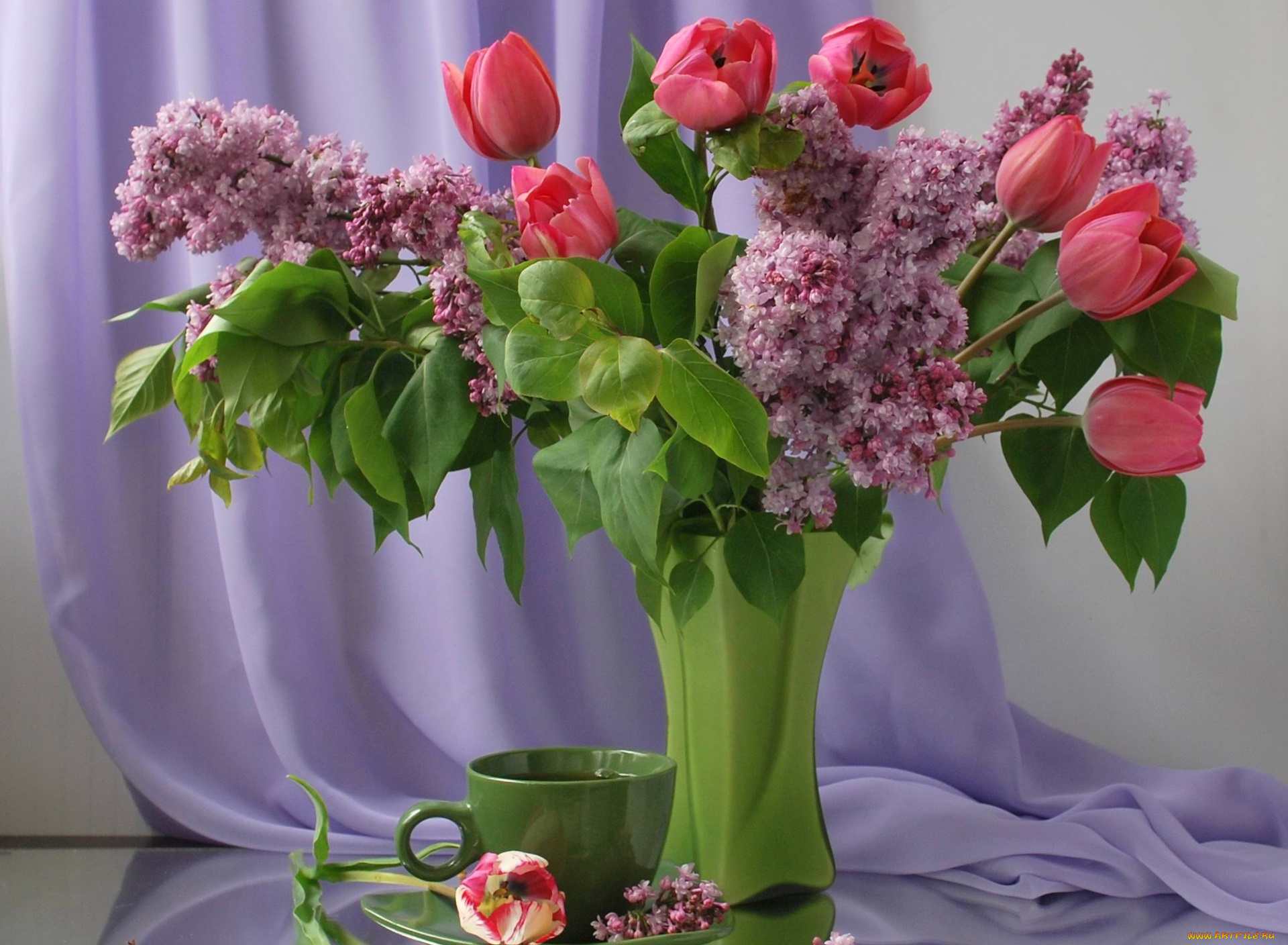 цветы, букеты, , композиции, весна, тюльпаны, чашка, ваза, натюрморт, сирень