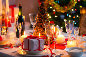 обоя праздничные, - разное , новый год, сервировка, праздник, подарок, бокалы, свечи, елка