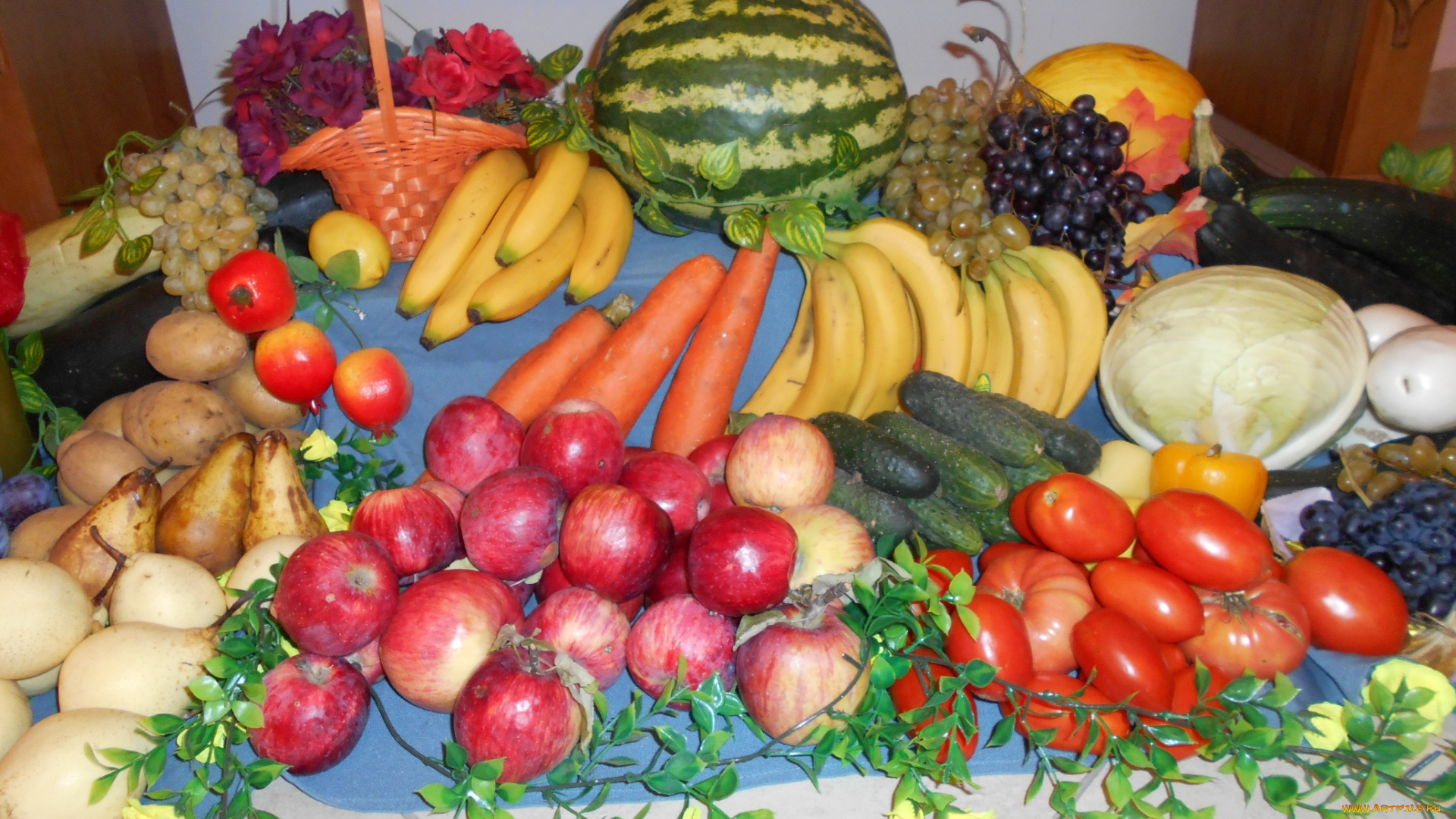 натюрморт, еда, фрукты, и, овощи, вместе, томаты, помидоры, капуста, яблоки, морковь, арбуз, виноград, бананы