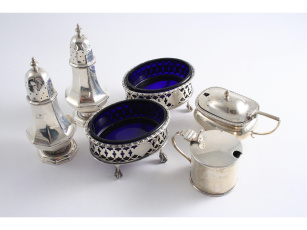 Картинка разное посуда столовые приборы кухонная утварь чашки серебро