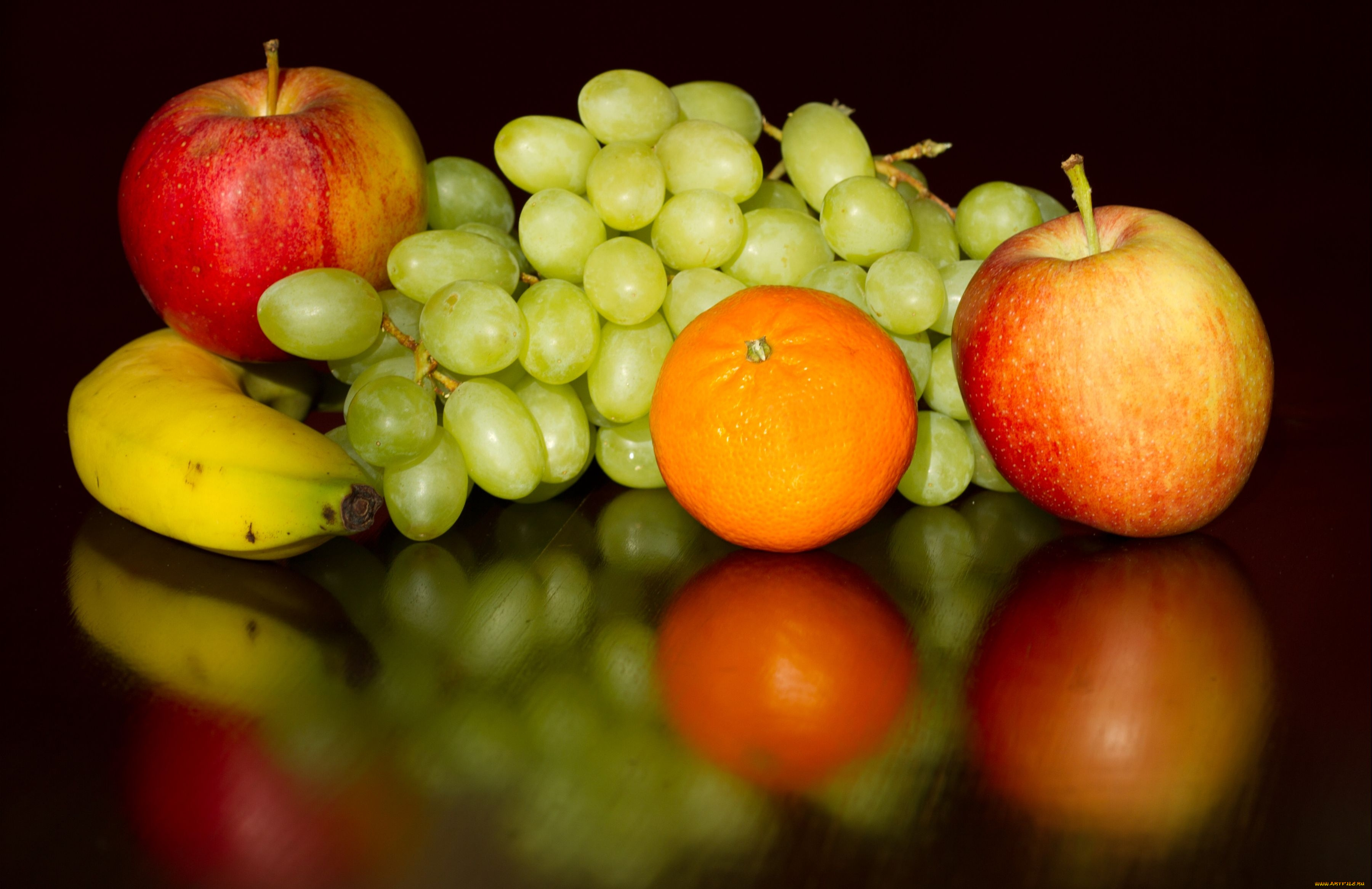 еда, фрукты, ягоды, яблоки, виноград, банан, отражение