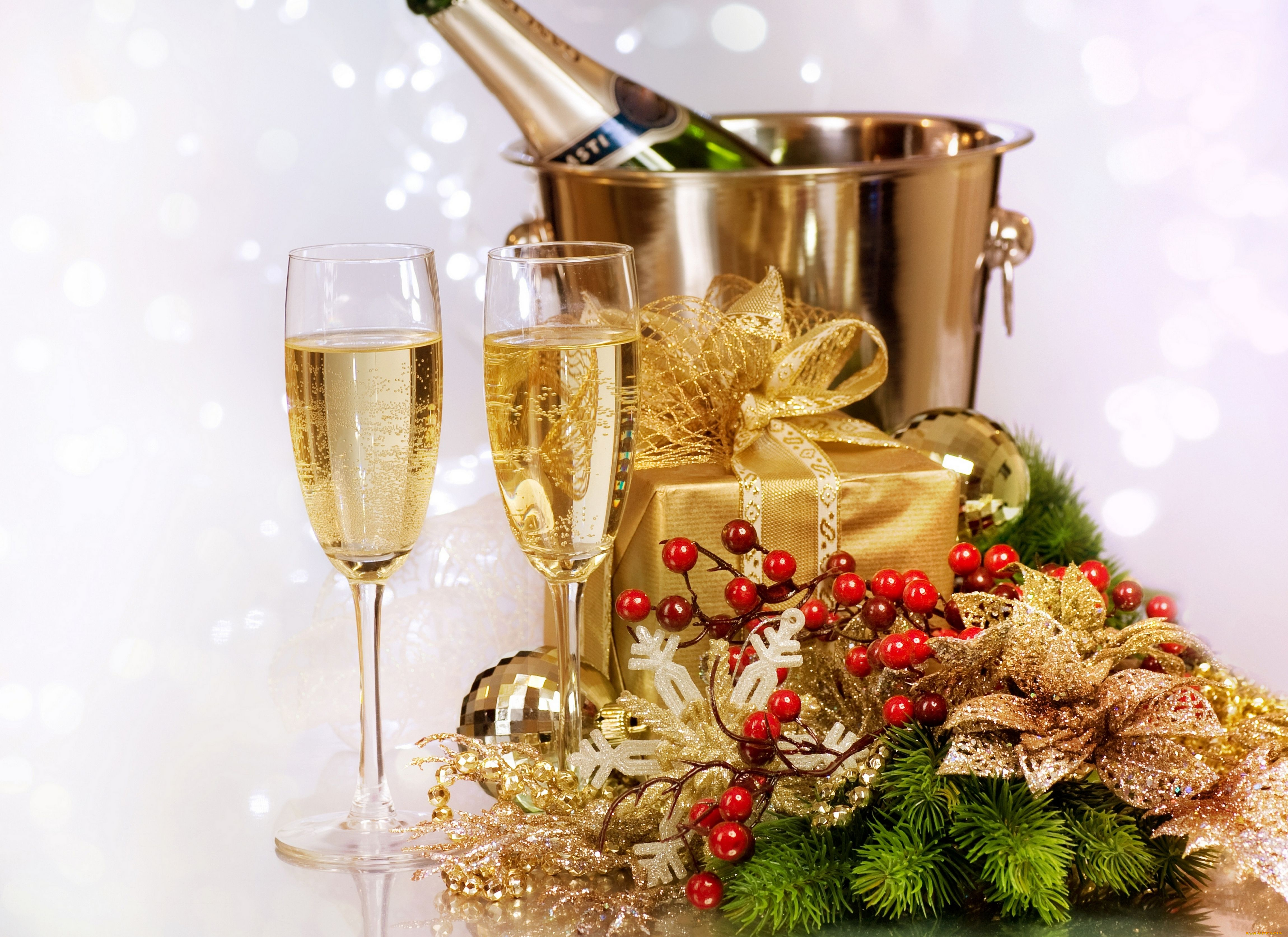 праздничные, угощения, мишура, шампанское