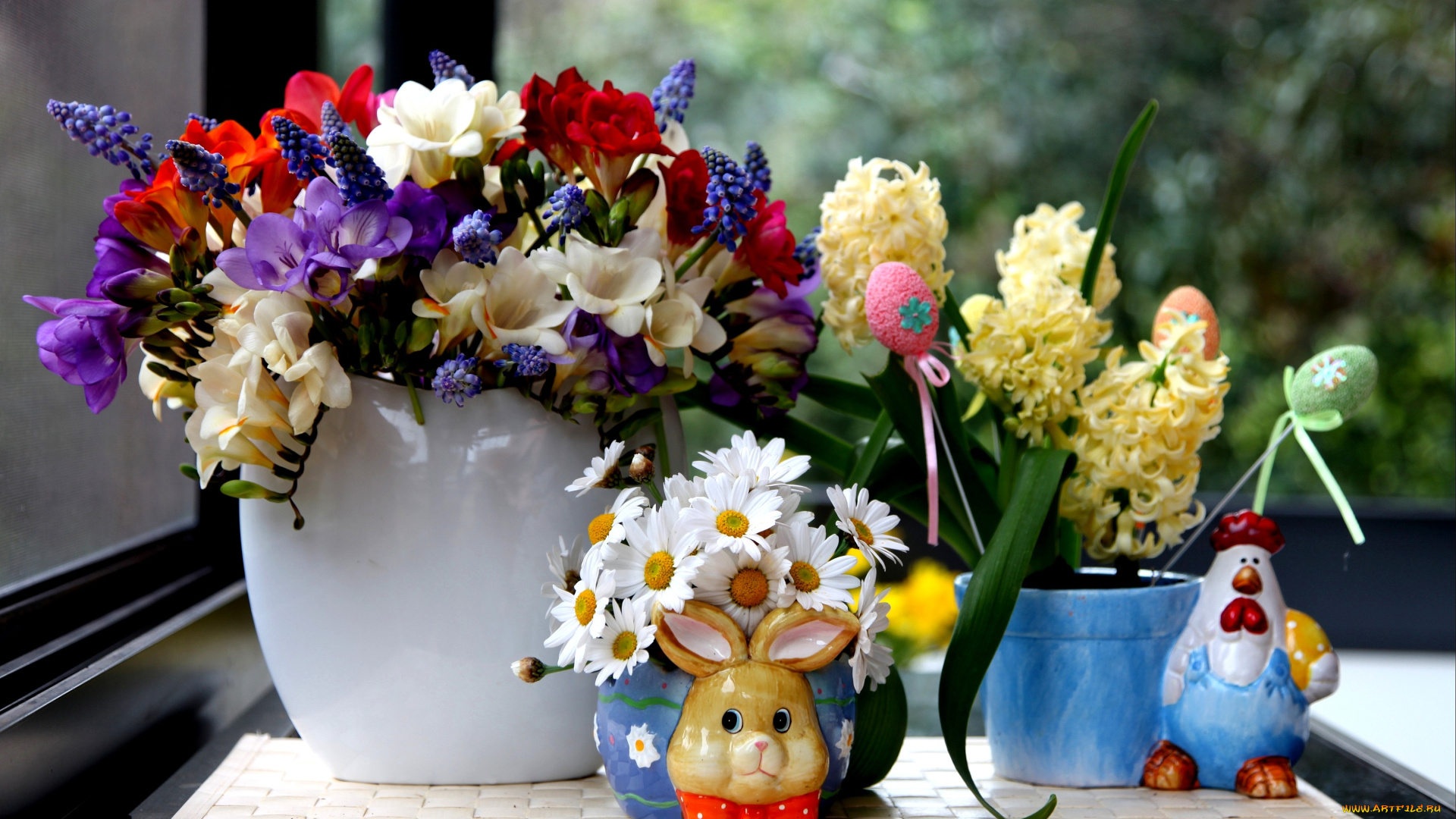 цветы, разные, вместе, вазы, фигурки, фрезия, гиацинт, ромашки