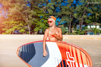 Картинка спорт серфинг блондинка красота пляж модель идеальное тело