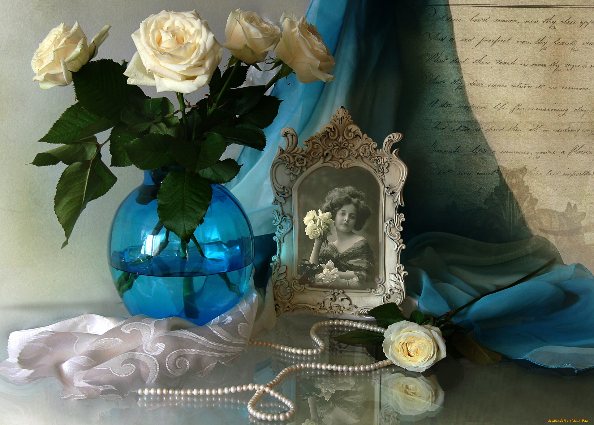 цветы, розы, рамка, портрет, ожерелье, бусы, ваза