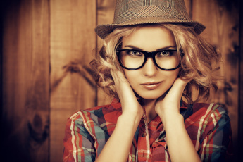 Картинка девушки -+блондинки +светловолосые блондинка локоны шляпа очки