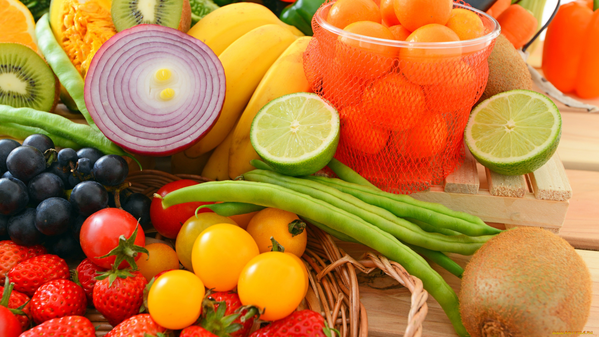 еда, фрукты, и, овощи, вместе, виноград, клубника, помидоры, мандарины, киви, лук