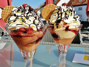 Картинка еда мороженое +десерты печенье вишни