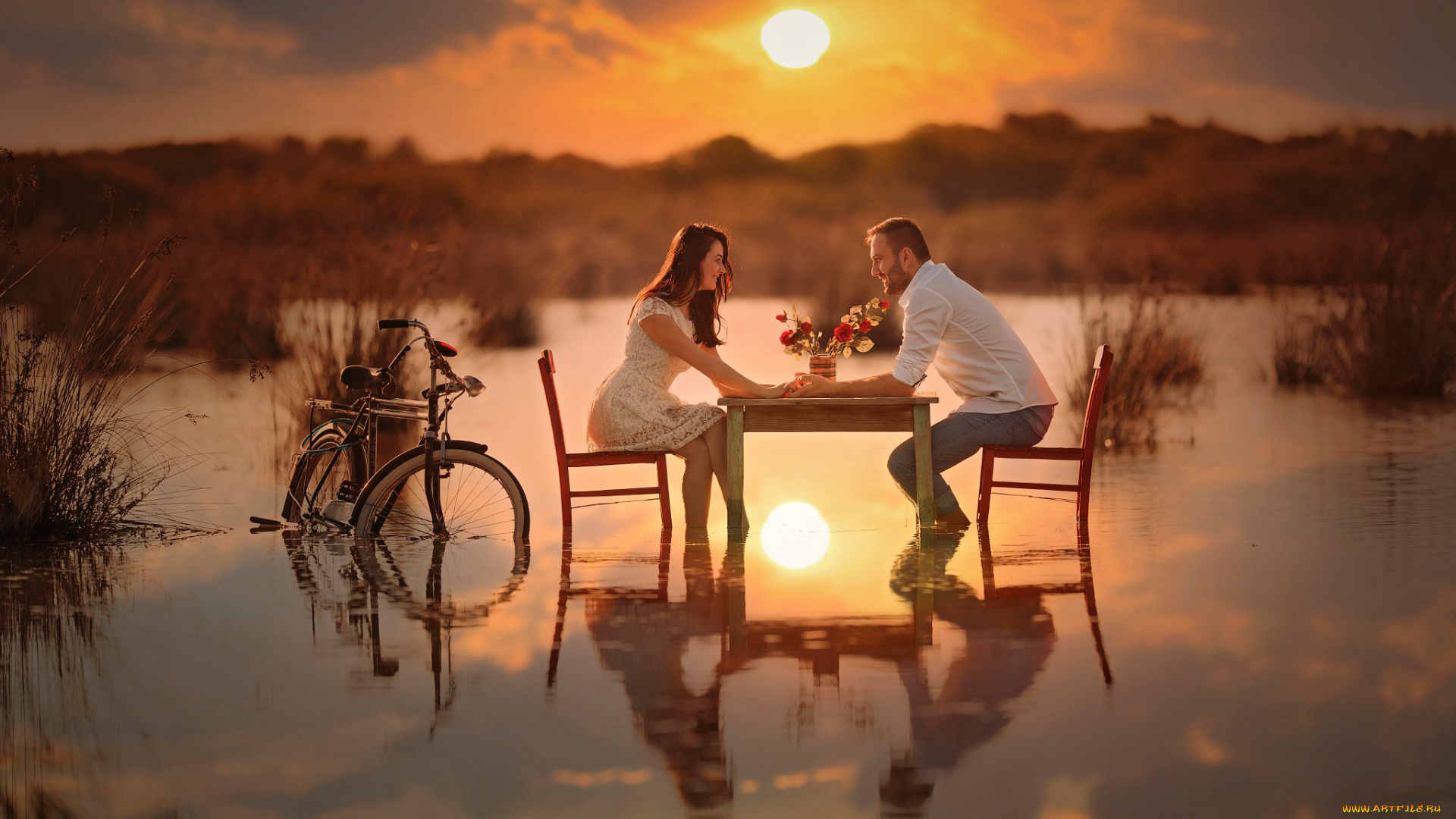 разное, мужчина, женщина, беседа, солнце, вода, влюблённые, велосипед, стол, пара, романтика