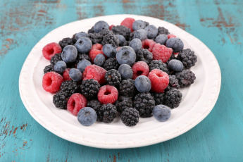 Картинка еда фрукты +ягоды малина ежевика черника ягоды миска