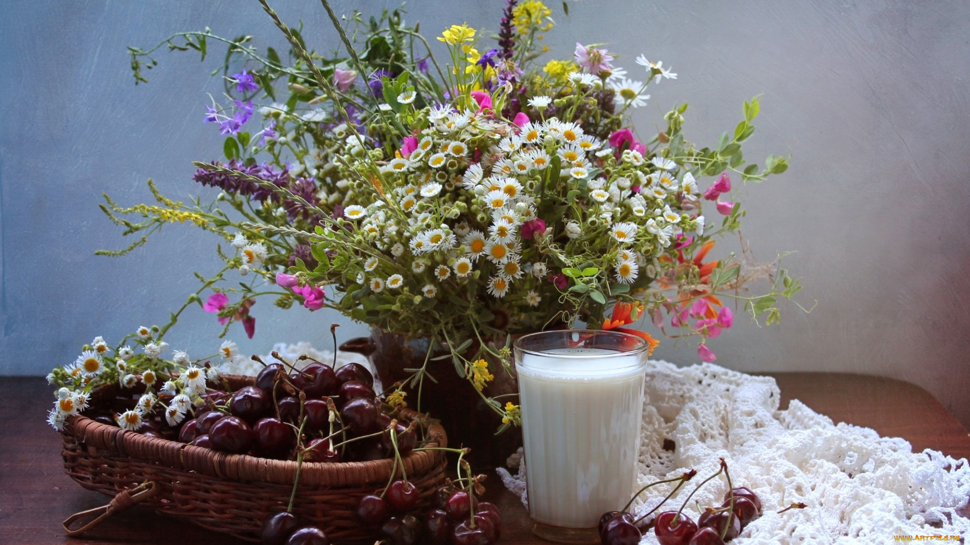 еда, натюрморт, букет, полевые, цветы, лето, вишня, молоко, стакан