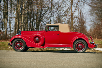 Картинка автомобили классика красный 1101-719 roadster eight coupe packard 1934 г