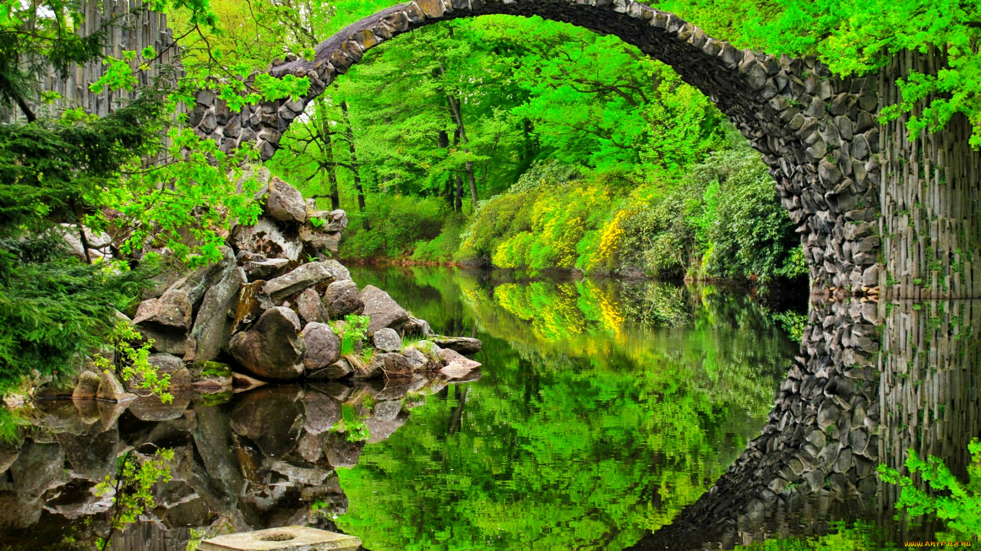 природа, реки, озера, лето, зелень, валуны, отражение, каменная, арка, лес, река