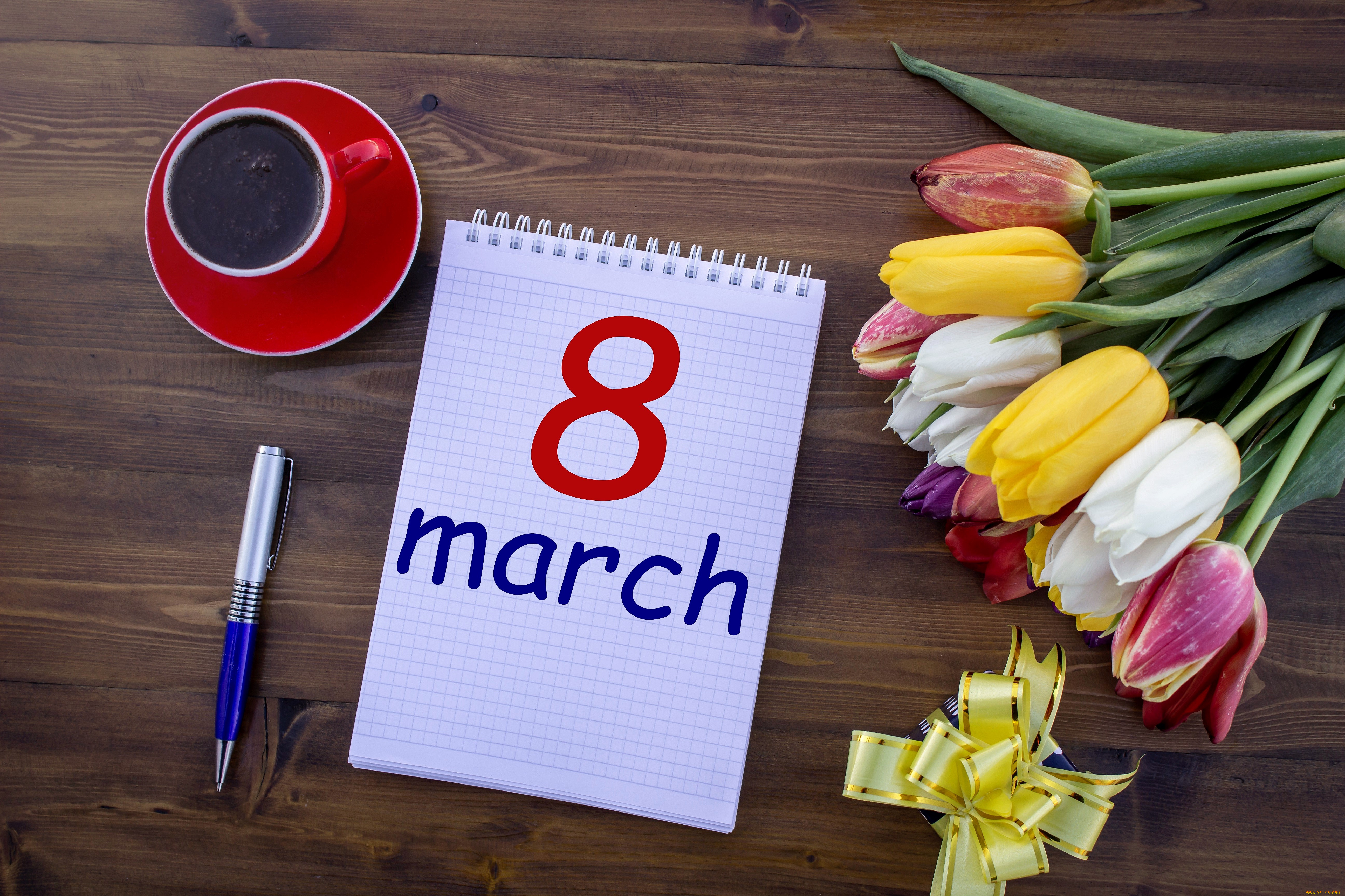 праздничные, международный, женский, день, -, 8, марта, блокнот, ручка, кофе, тюльпаны