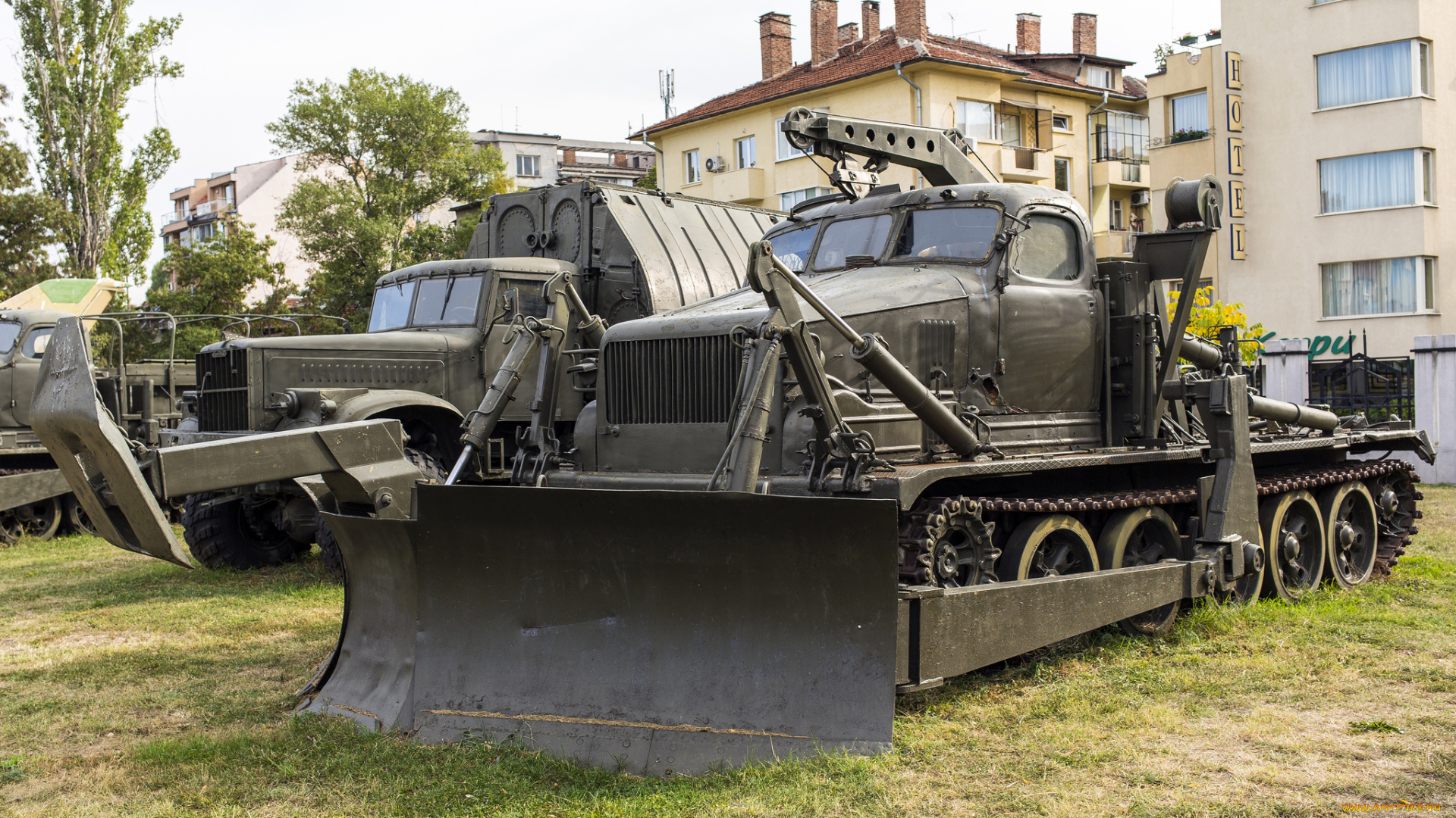 bat-1, bulldozer, with, crane, техника, военная, техника, вооружение, музей