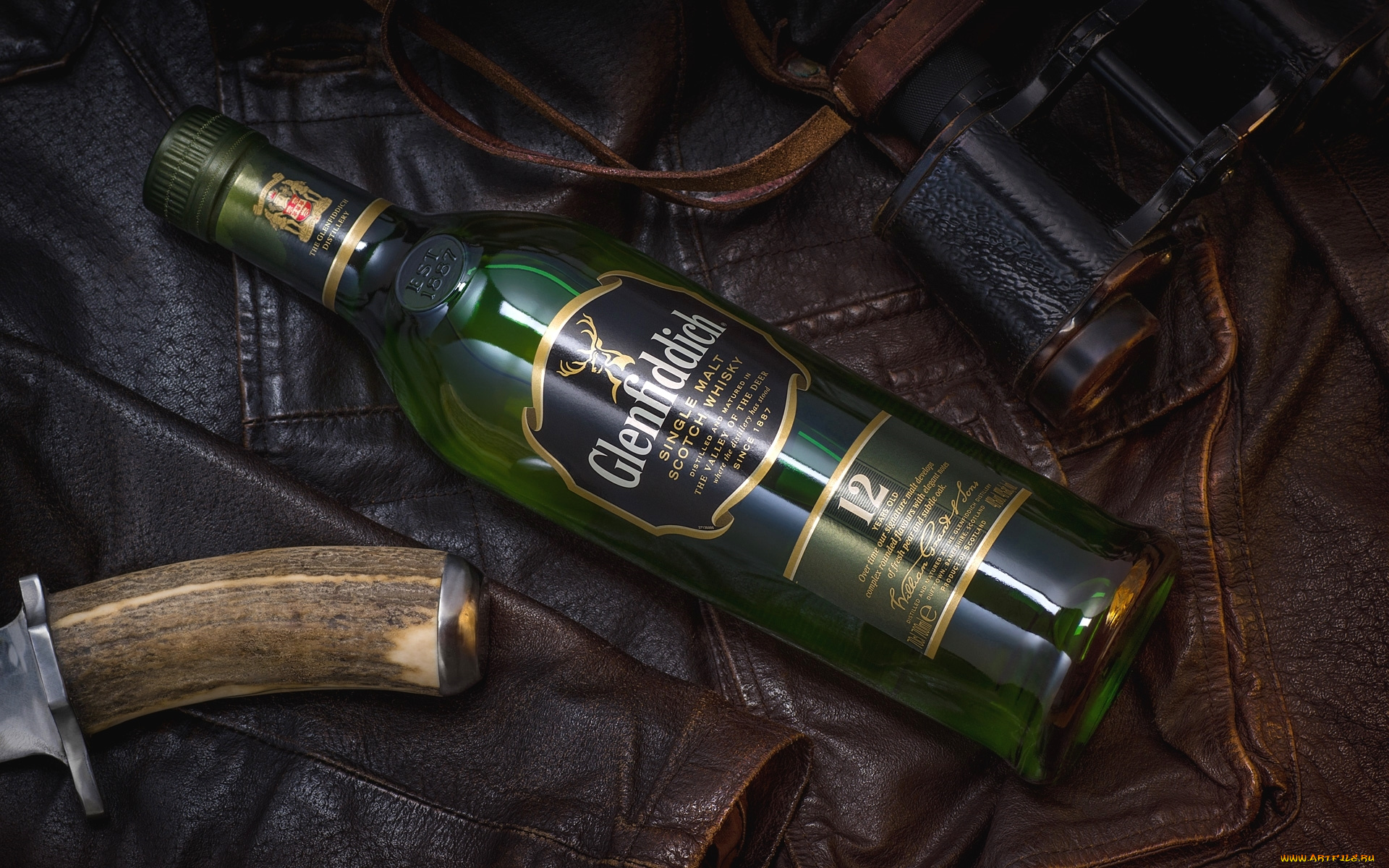 бренды, glenfiddich, нож, бутылка, кожа, куртка, стиль, шотландский, виски, бинокль