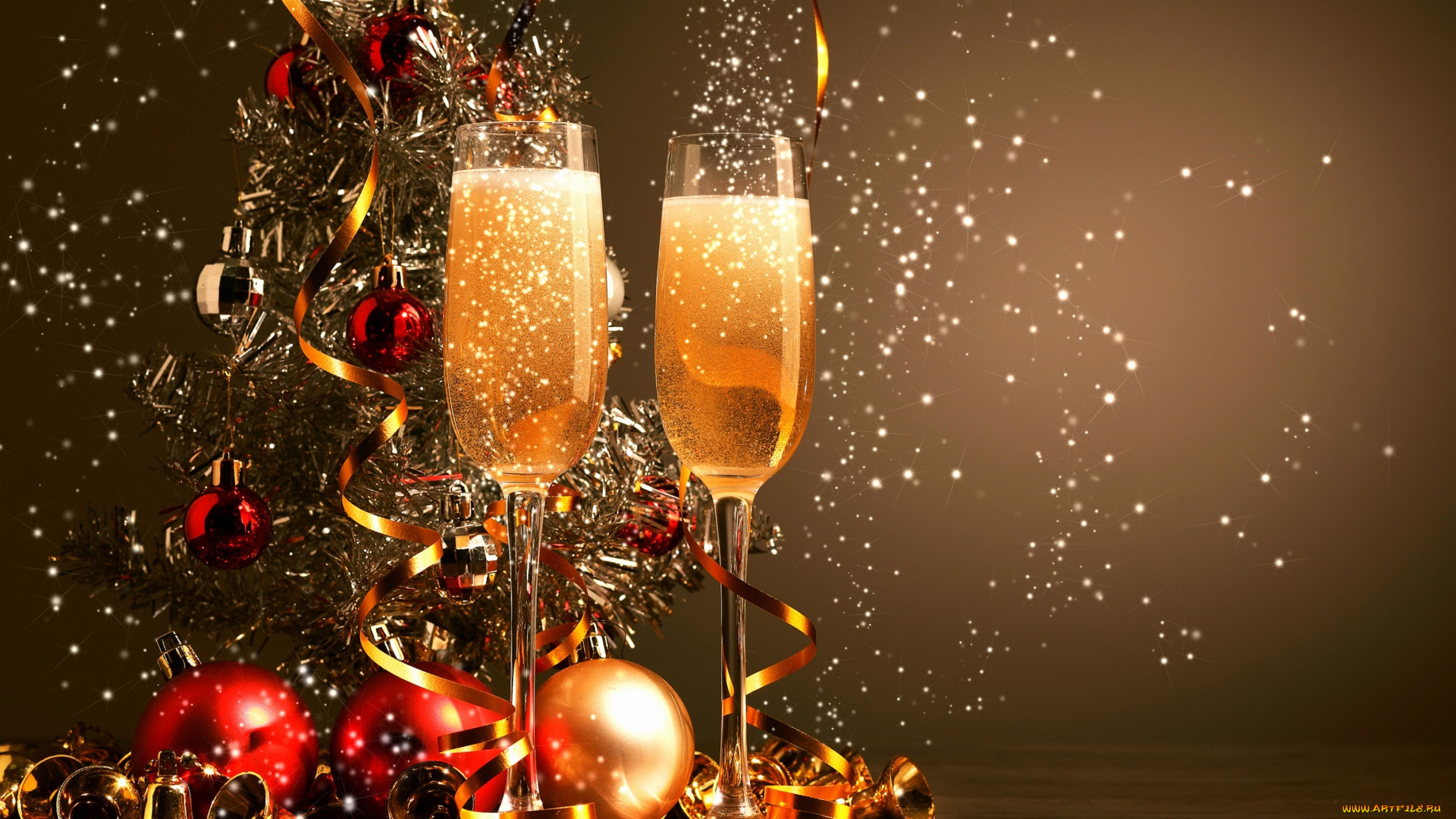 праздничные, угощения, два, фужера, с, шампанским, на, фоне, праздничной, елки