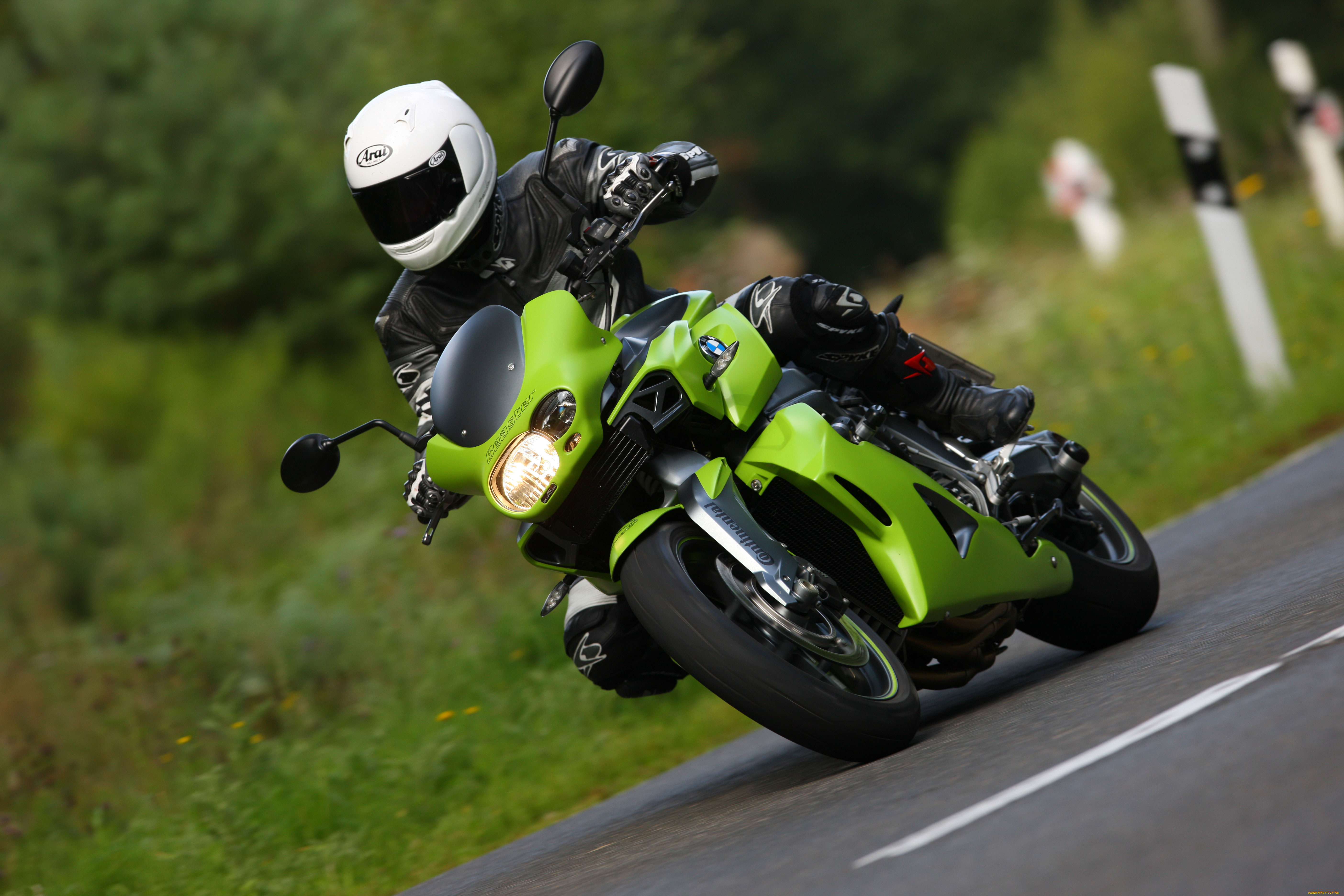 мотоциклы, bmw, зелень, дорога, мотоциклист, мотоцикл