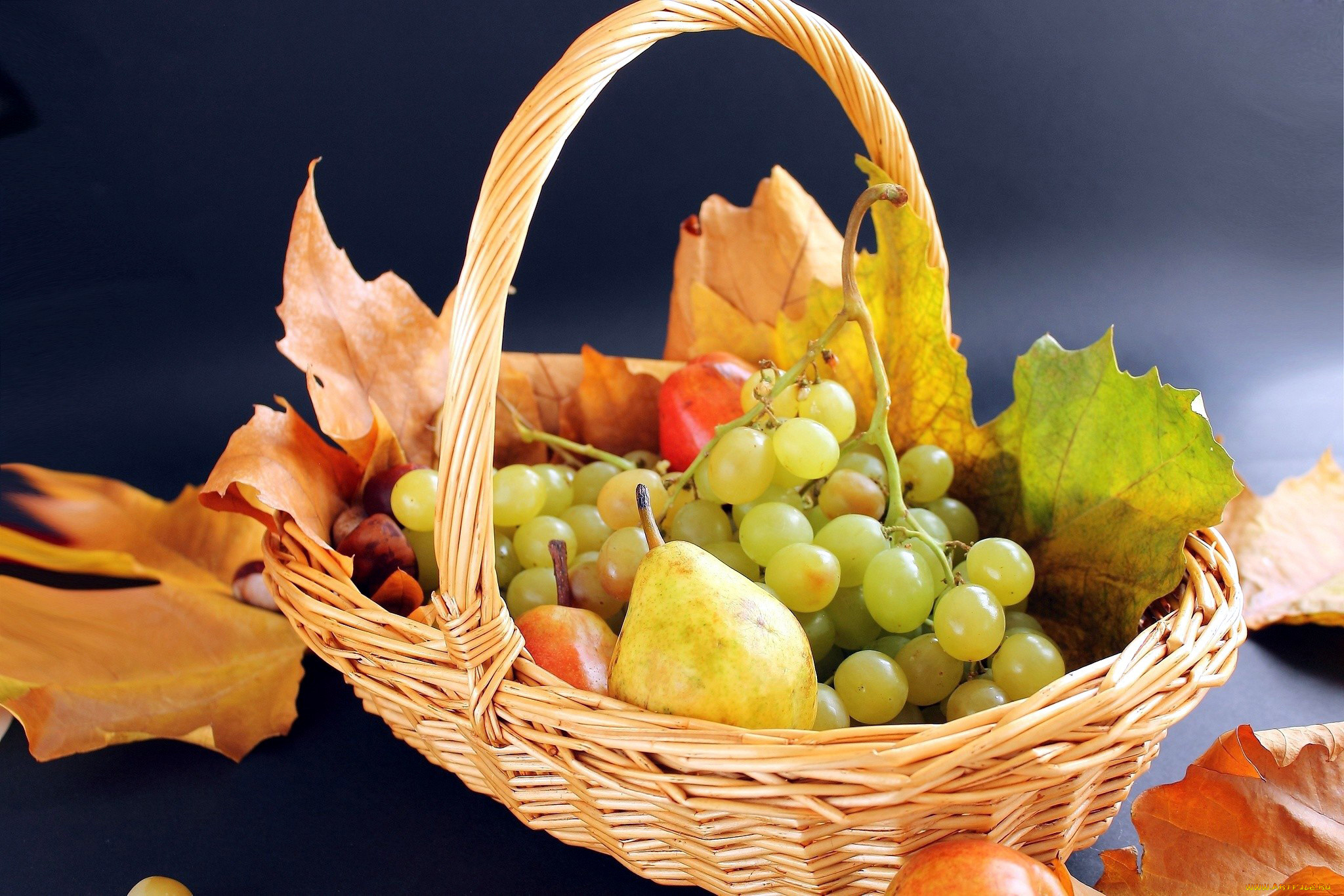 еда, фрукты, ягоды, виноград, груши, листья, корзинка