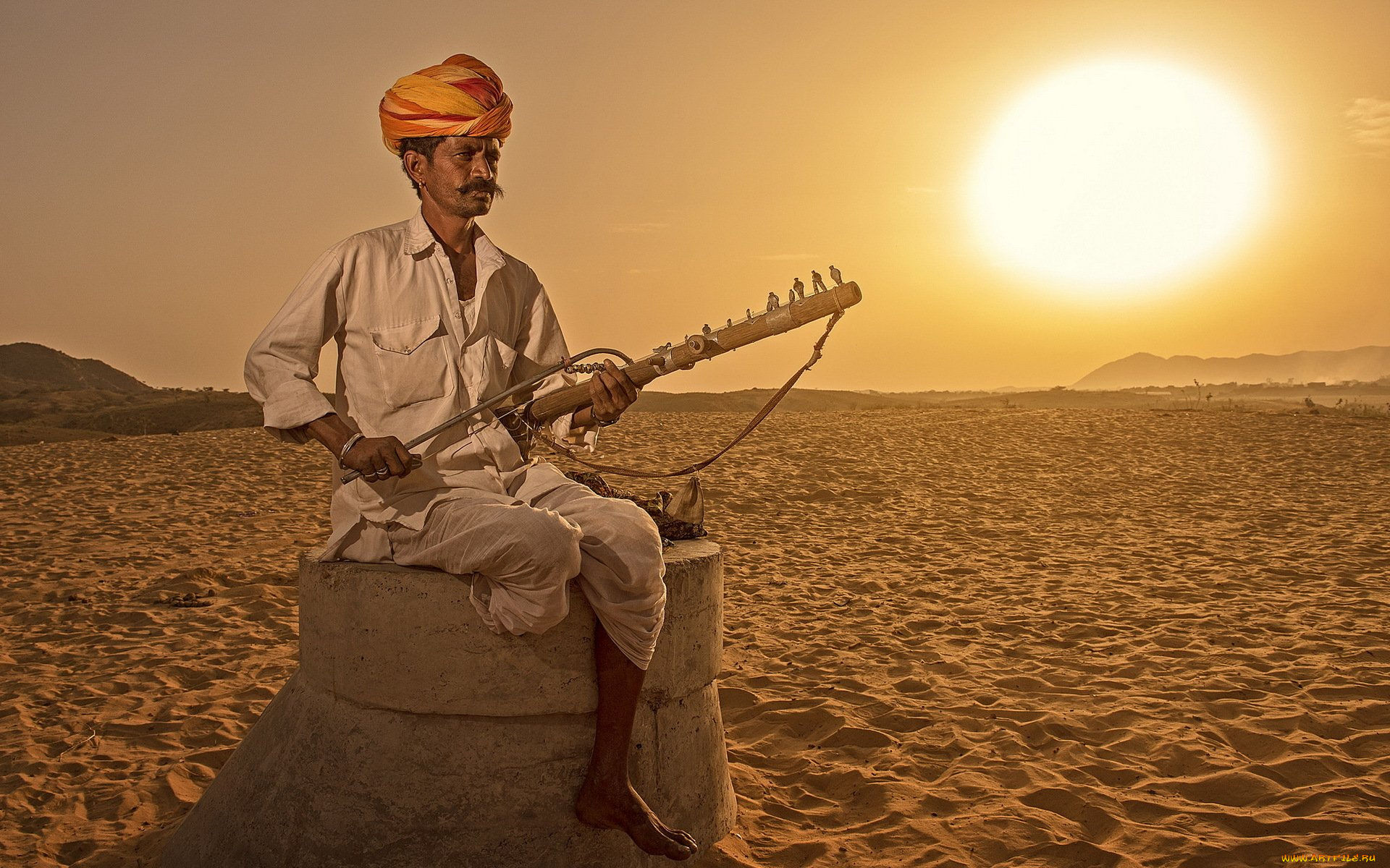 музыка, -другое, инструмент, мужчина, тюрбан, песок