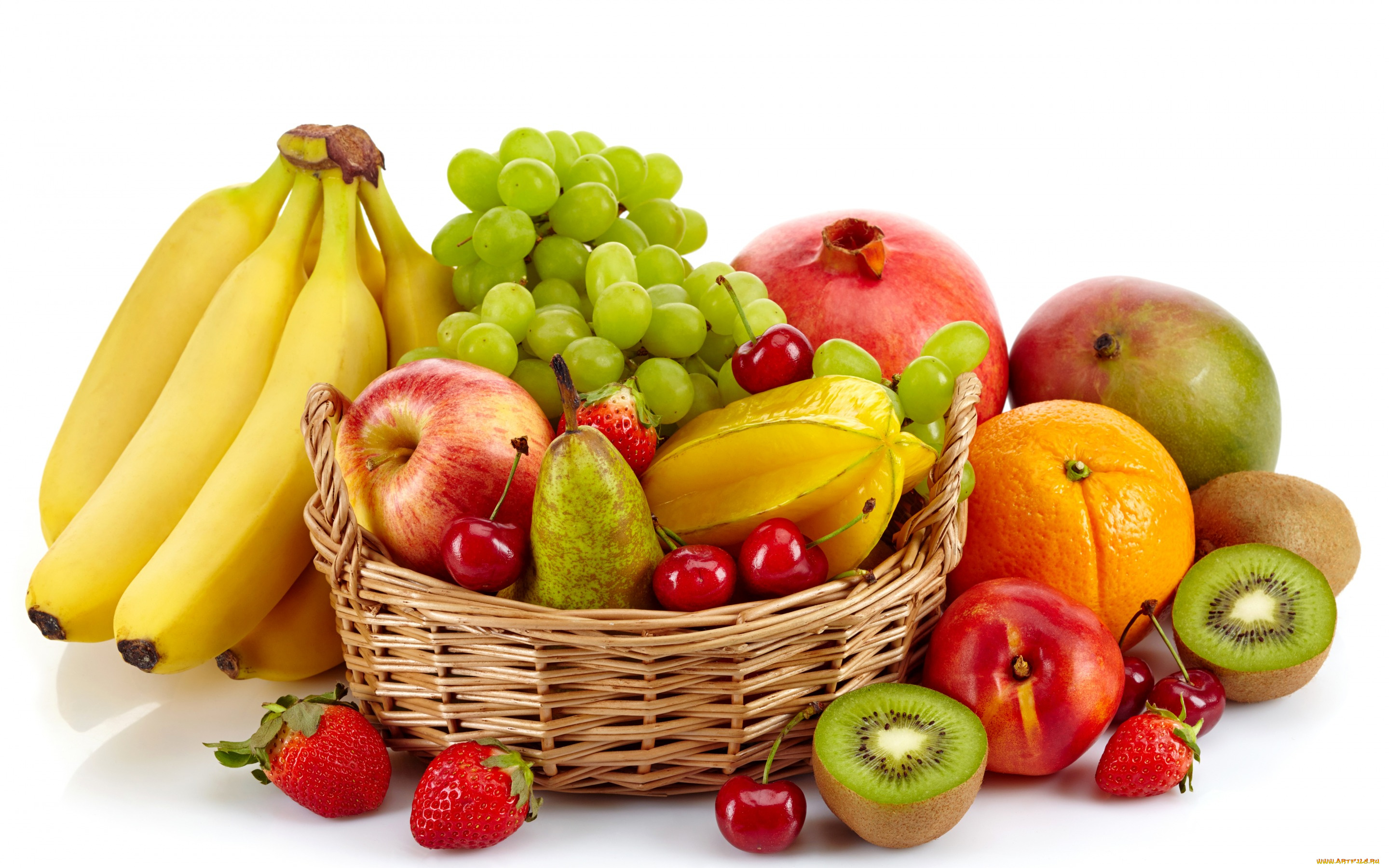 еда, фрукты, , ягоды, клубника, бананы, виноград, яблоки, вишня, груша, корзина, апельсин, белый, фон, ягоды, гранат, киви