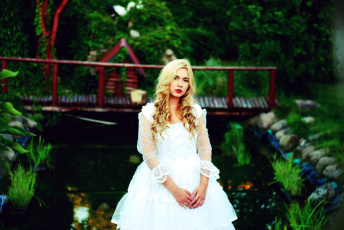 Картинка девушки -+блондинки +светловолосые белое платье блондинка локоны