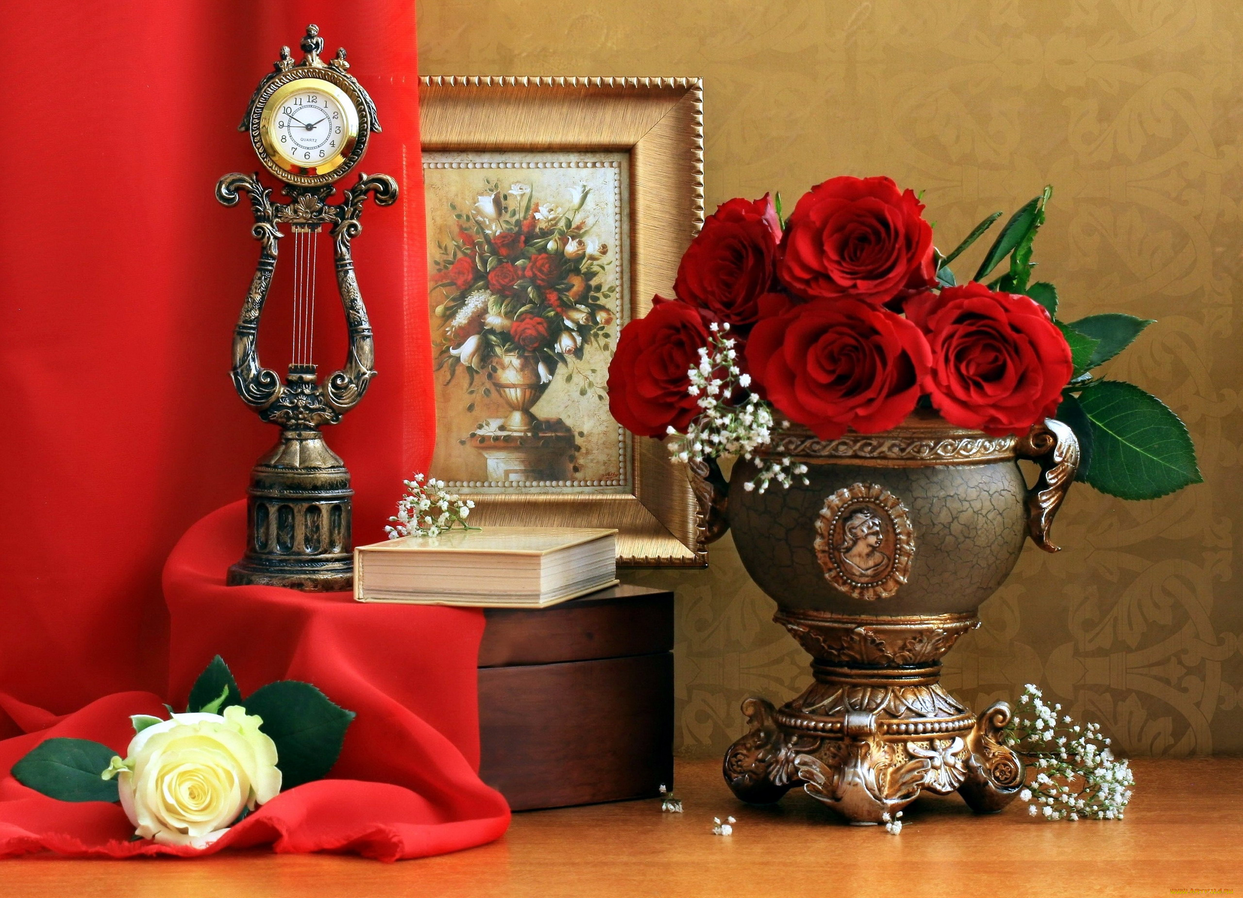 цветы, розы, гипсофила, ваза, книга, часы