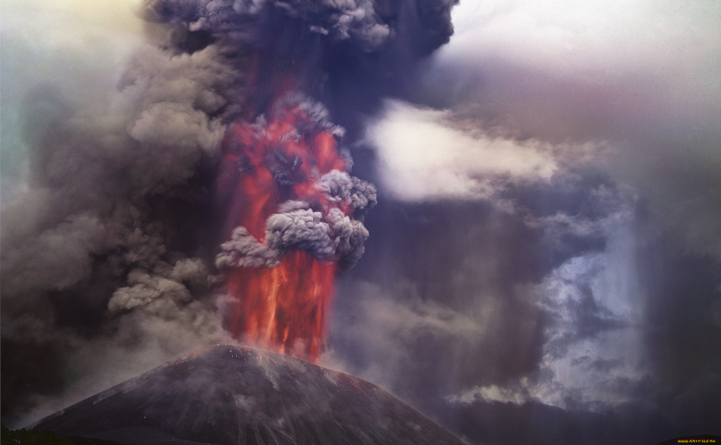 природа, стихия, пепел, зарево, огонь, лава, клубы, извержение, вулкан, дым, кратер, тучи, молния, небо