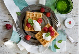 Картинка еда блины +оладьи десерт ягоды малина вафли