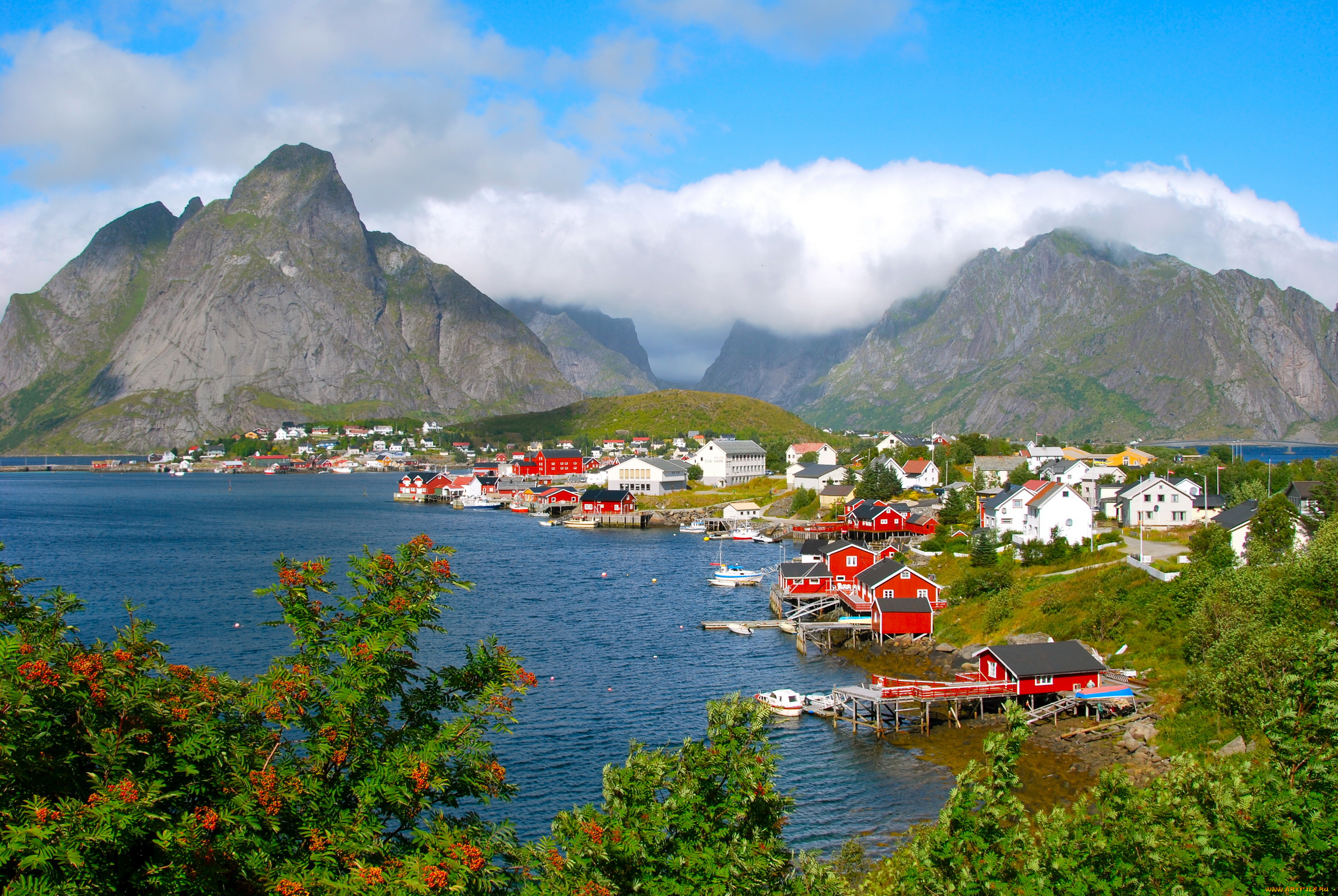норвегия, нурланн, москенес, города, пейзажи, горы, река, дома, пейзаж
