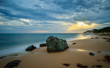 Картинка природа побережье море закат камни