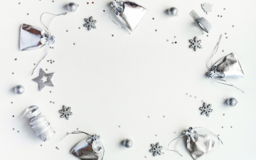 Картинка праздничные украшения silver decoration christmas white gift рождество шишки merry новый год xmas