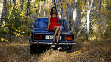 Картинка автомобили -авто+с+девушками lada 2103 se
