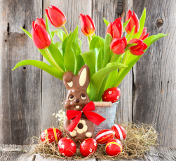 обоя праздничные, пасха, easter, eggs, bunny, tulips, red, яйца, тюльпаны, flowers
