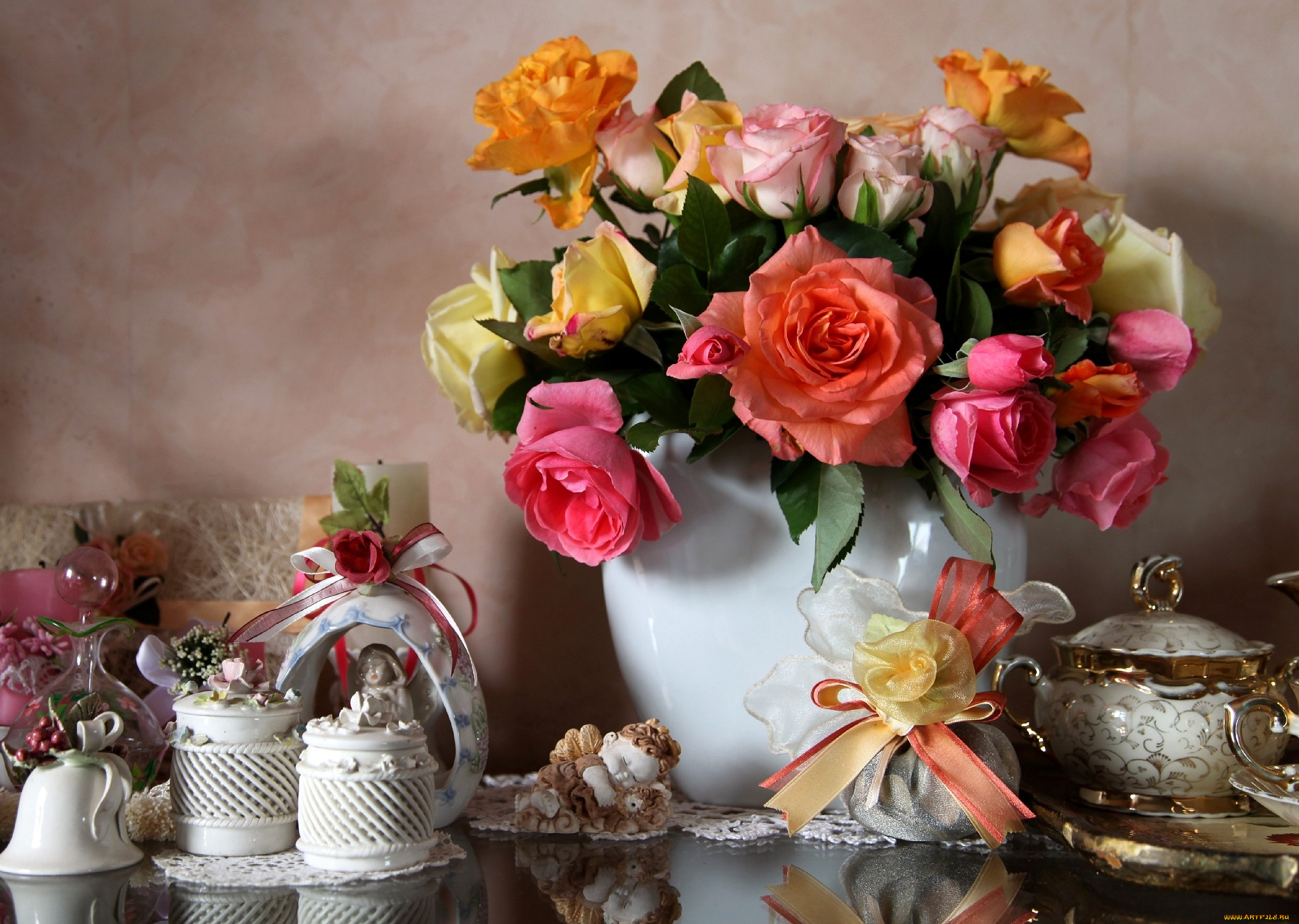 цветы, розы, фигурки, фарфор, ваза