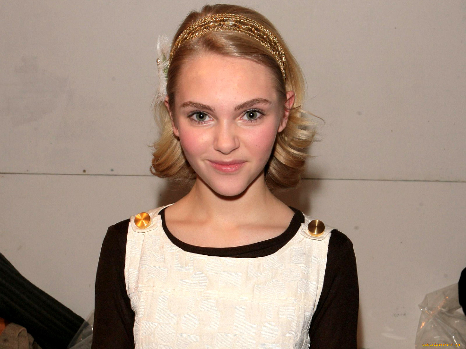 Annasophia Robb Gallery