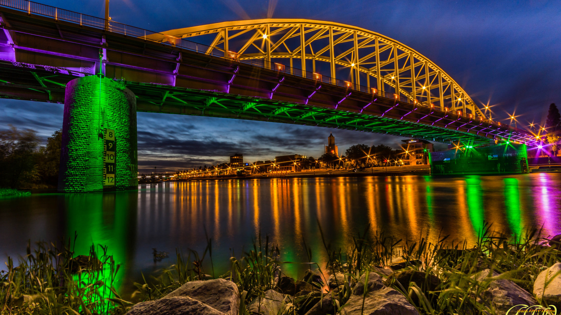 города, -, мосты, arnhem, john, frost, bridge, мост, джона, фроста, rhine, river, netherlands, ночной, город, блики, река, рейн, нидерланды, арнем