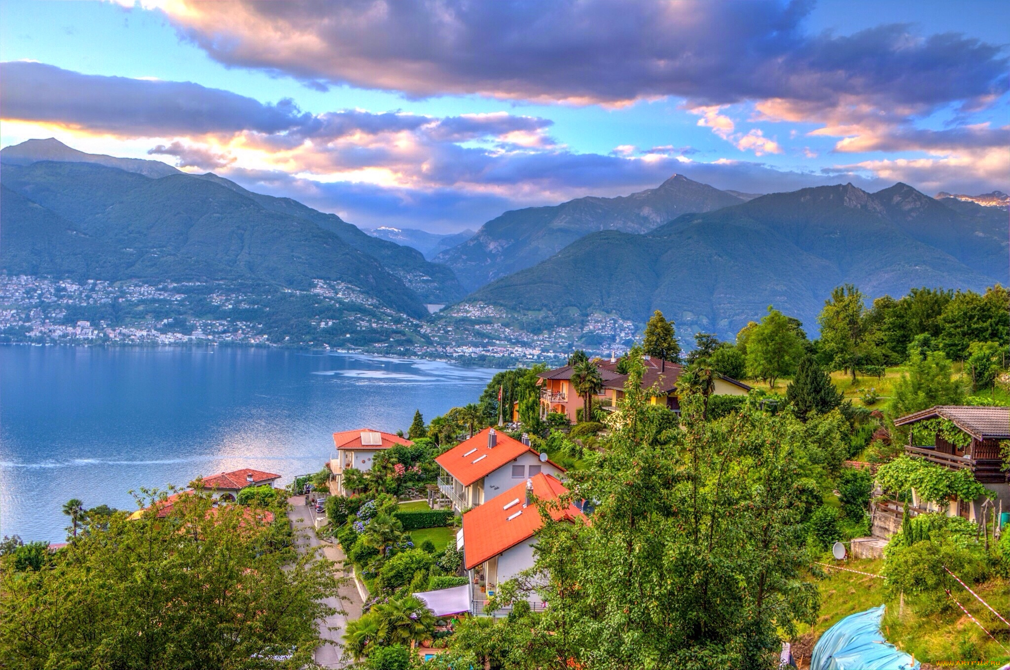 города, -, пейзажи, швейцария, lake, maggiore, тичино, гамбароньо, alps, switzerland, альпы, лаго-маджоре, городок, gambarogno, ticino, панорама, дома, горы, озеро