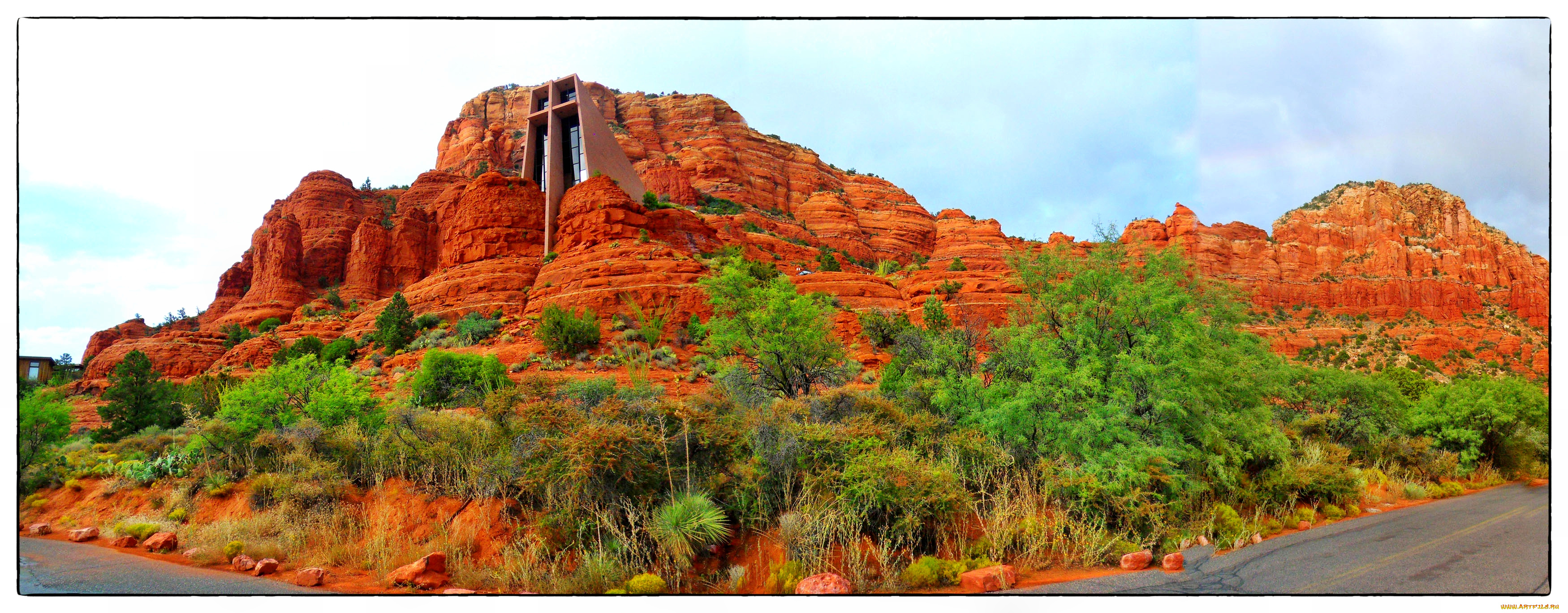 chapel, of, the, holy, cros, sedona, pano, города, буддистские, другие, храмы, растительность, церковь, скалы, горы