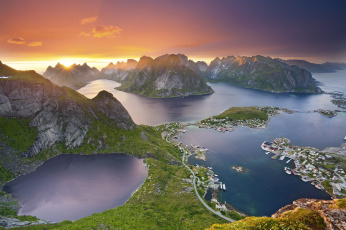 Картинка города -+пейзажи лофотенские острова норвегия горы море закат зарево облака солнце лучи