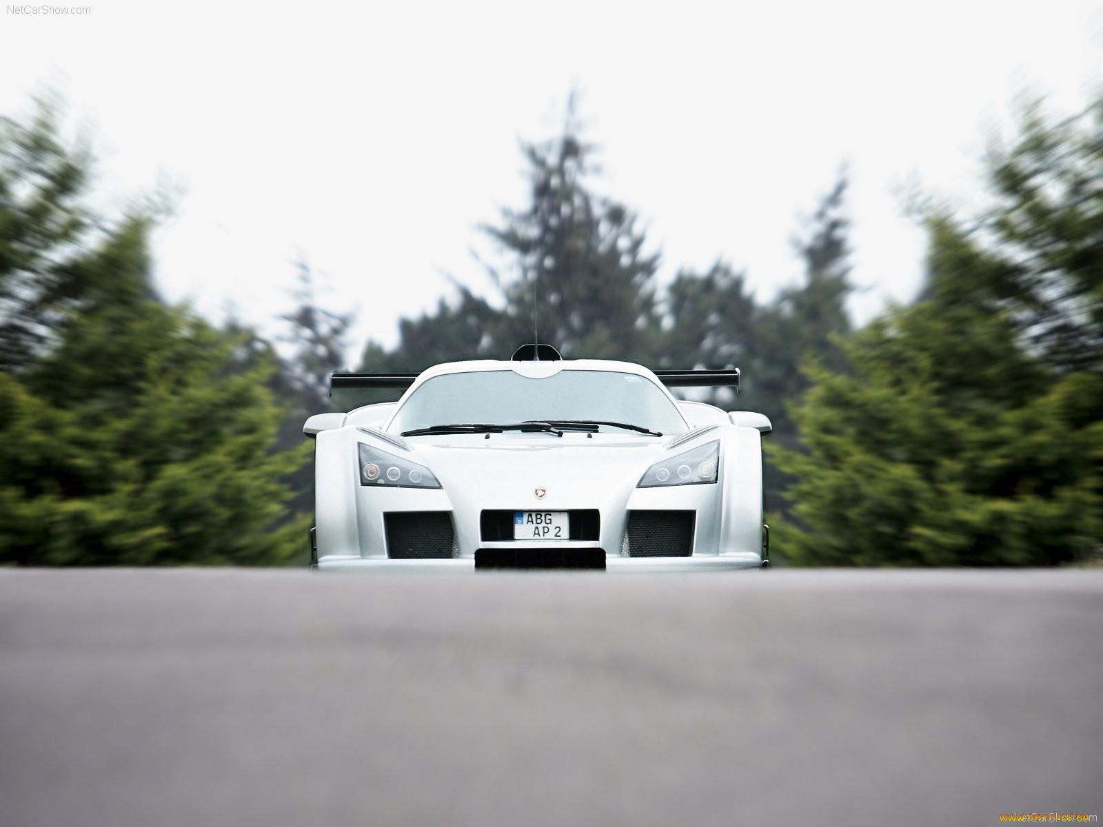 автомобили, gumpert