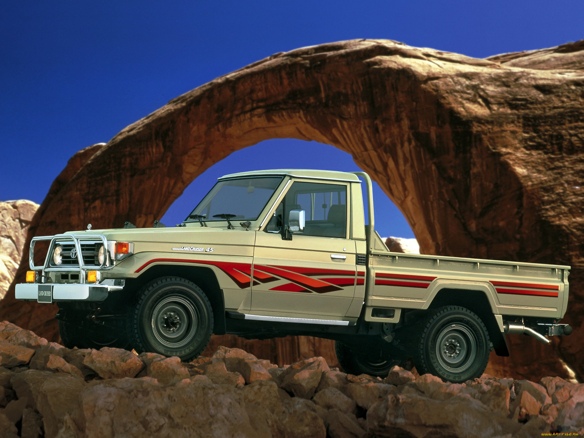 Toyota Land Cruiser 76 Pickup