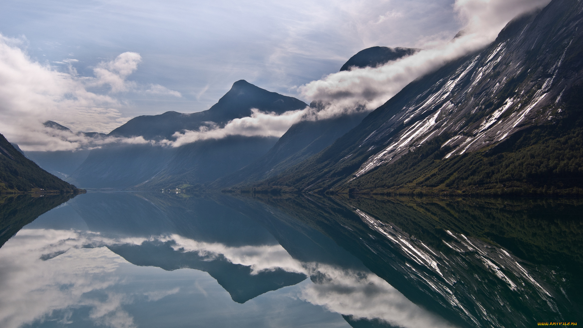 природа, горы, озеро, норвегия, отражение, облака