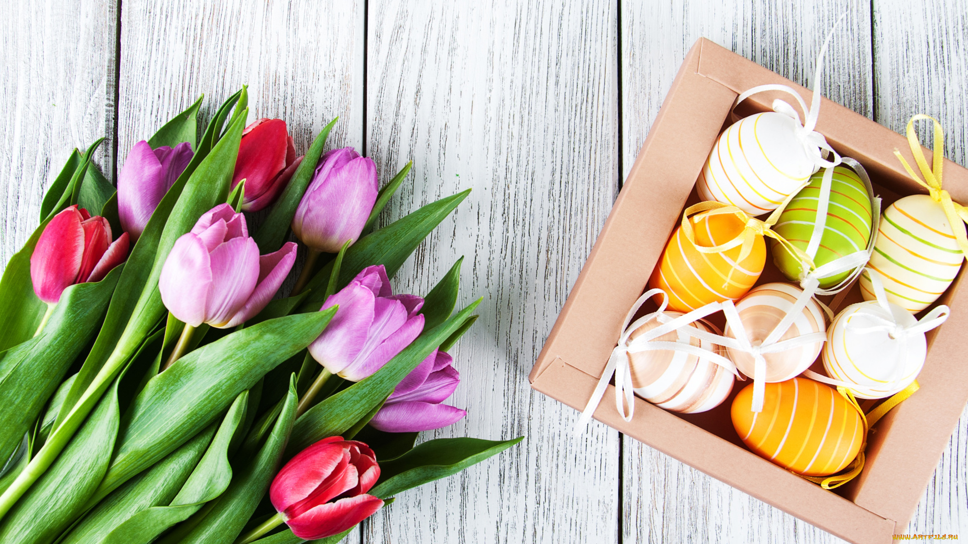 праздничные, пасха, цветы, яйца, colorful, тюльпаны, happy, wood, pink, flowers, tulips, easter, purple, eggs, decoration